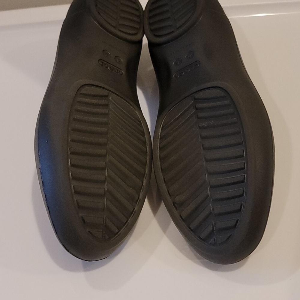 Crocs Flats for Women (Black) - Picture 5 of 7